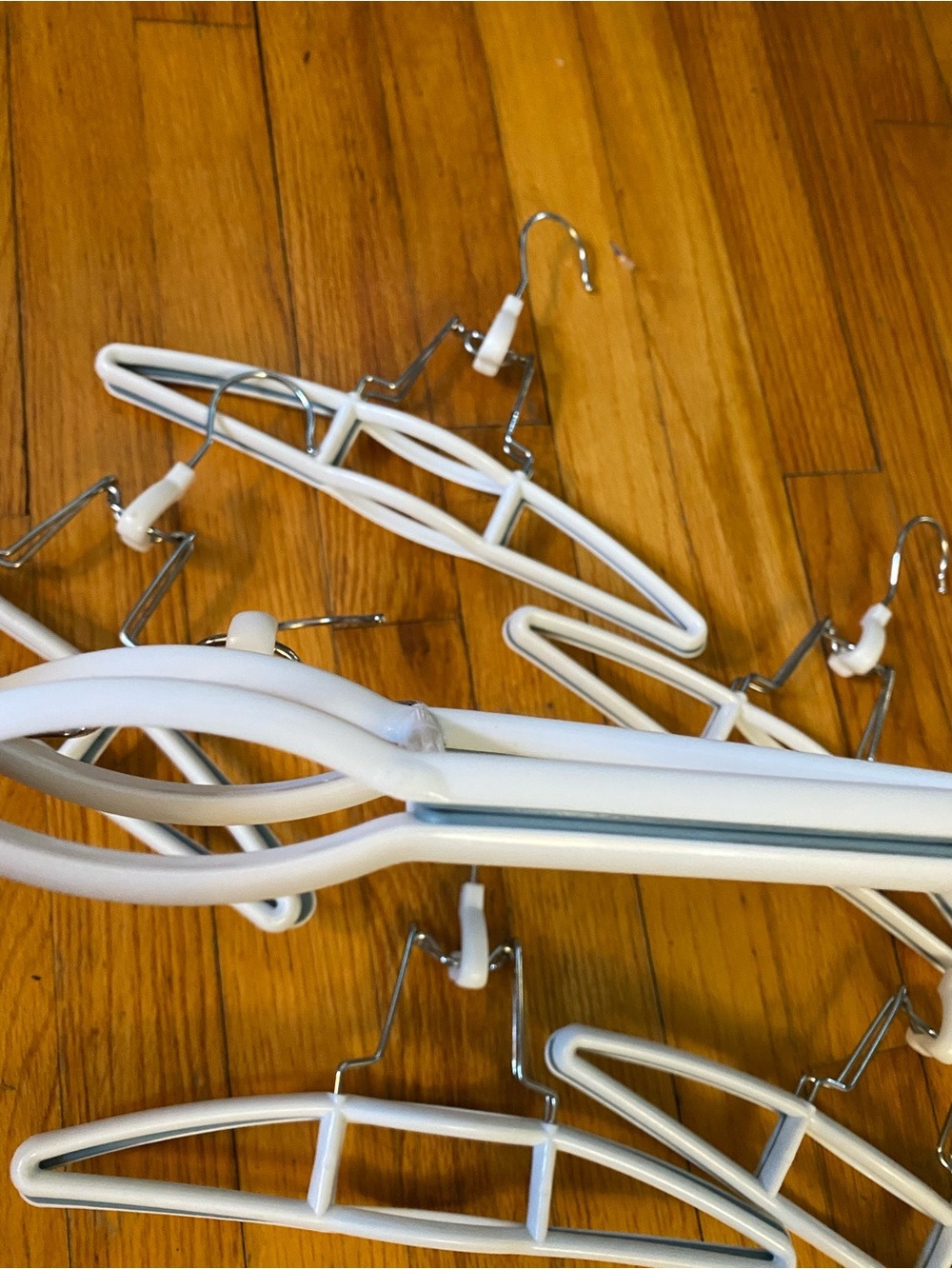New! 6 Clamp Style Clothing Hangers,Pants, Skirts Etc. Organization,Space-saving - Picture 7 of 7